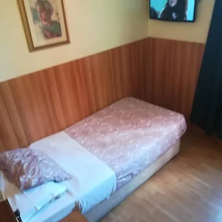 Aristote Hotel 2*