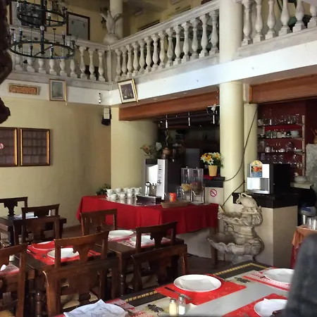 Aristote Hotel